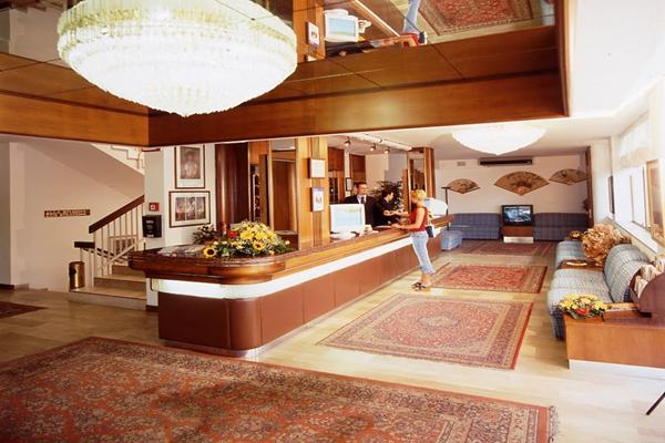 Hotel Heron 3*